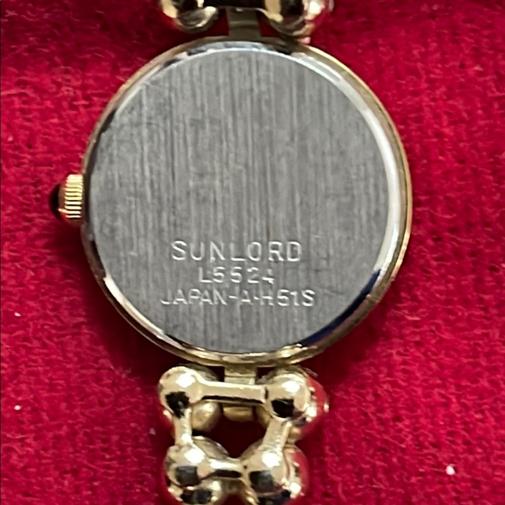 Sunlord Gold Watch